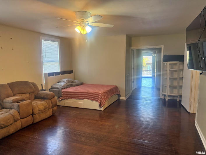 718 GIRARD Street, Metropolis, Illinois 62960, 2 Bedrooms Bedrooms, 0 ,1 BathroomBathrooms,Residential,For Sale,GIRARD,0,RMAEB459069