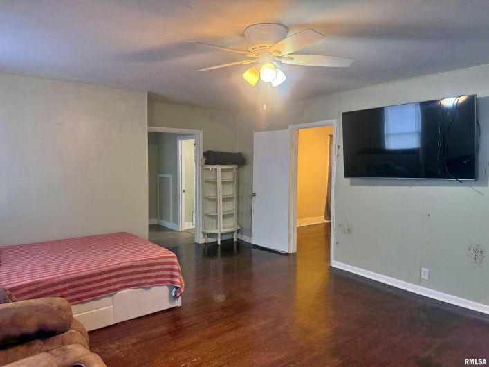 718 GIRARD Street, Metropolis, Illinois 62960, 2 Bedrooms Bedrooms, 0 ,1 BathroomBathrooms,Residential,For Sale,GIRARD,0,RMAEB459069