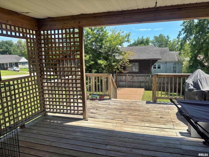 718 GIRARD Street, Metropolis, Illinois 62960, 2 Bedrooms Bedrooms, 0 ,1 BathroomBathrooms,Residential,For Sale,GIRARD,0,RMAEB459069