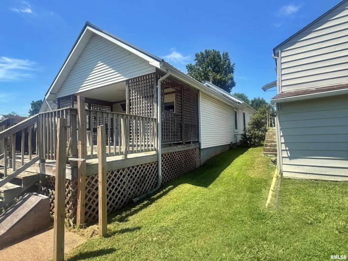 718 GIRARD Street, Metropolis, Illinois 62960, 2 Bedrooms Bedrooms, 0 ,1 BathroomBathrooms,Residential,For Sale,GIRARD,0,RMAEB459069