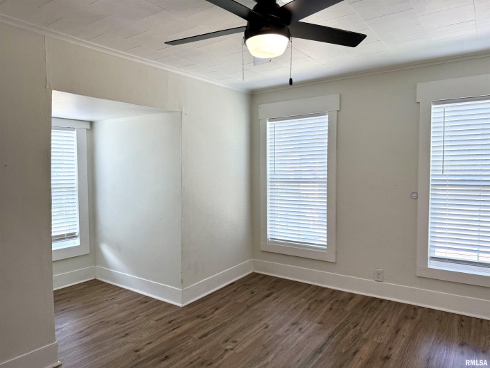 504 ALLEN Avenue, Marion, Illinois 62959, 3 Bedrooms Bedrooms, 0 ,2 BathroomsBathrooms,Residential,For Sale,ALLEN,0,RMAEB459070