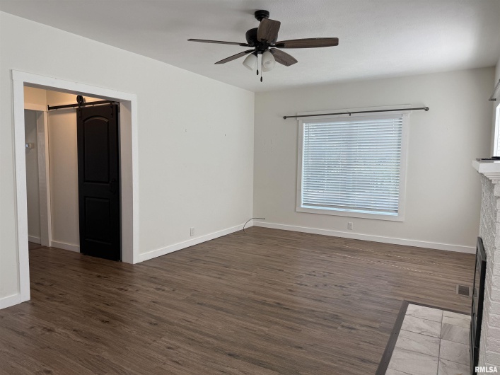 504 ALLEN Avenue, Marion, Illinois 62959, 3 Bedrooms Bedrooms, 0 ,2 BathroomsBathrooms,Residential,For Sale,ALLEN,0,RMAEB459070