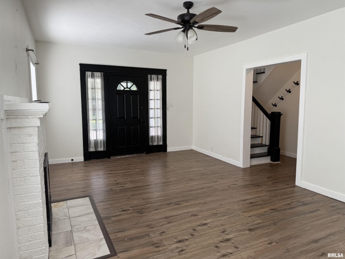504 ALLEN Avenue, Marion, Illinois 62959, 3 Bedrooms Bedrooms, 0 ,2 BathroomsBathrooms,Residential,For Sale,ALLEN,0,RMAEB459070