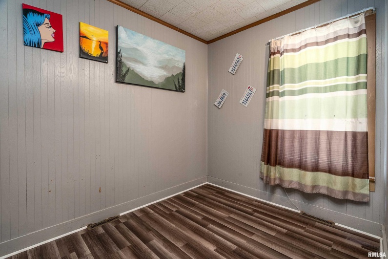 2124 CLARKE Street, Murphysboro, Illinois 62966, 3 Bedrooms Bedrooms, 0 ,1 BathroomBathrooms,Residential,For Sale,CLARKE,0,RMAEB459071