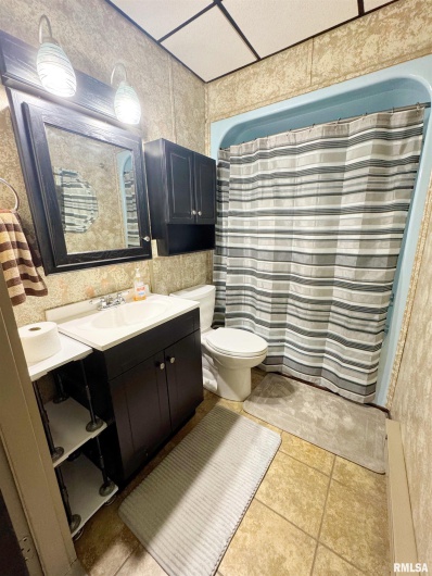 16488 Route 37 Route, Johnston City, Illinois 62951, 2 Bedrooms Bedrooms, 0 ,4 BathroomsBathrooms,Residential,For Sale,Route 37,0,RMAQC4265900