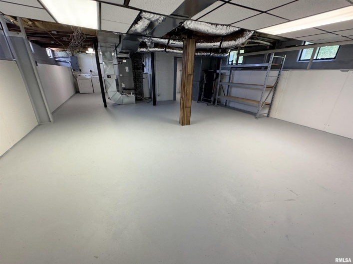 16488 Route 37 Route, Johnston City, Illinois 62951, 2 Bedrooms Bedrooms, 0 ,4 BathroomsBathrooms,Residential,For Sale,Route 37,0,RMAQC4265900