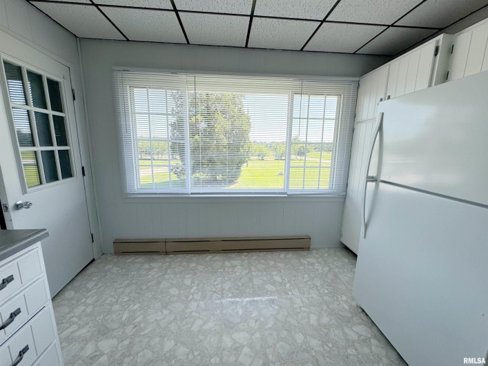 16488 Route 37 Route, Johnston City, Illinois 62951, 2 Bedrooms Bedrooms, 0 ,4 BathroomsBathrooms,Residential,For Sale,Route 37,0,RMAQC4265900