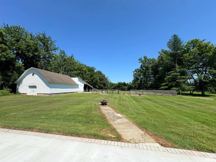 16488 Route 37 Route, Johnston City, Illinois 62951, 2 Bedrooms Bedrooms, 0 ,4 BathroomsBathrooms,Residential,For Sale,Route 37,0,RMAQC4265900