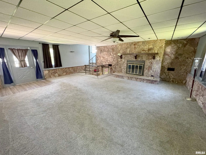 16488 Route 37 Route, Johnston City, Illinois 62951, 2 Bedrooms Bedrooms, 0 ,4 BathroomsBathrooms,Residential,For Sale,Route 37,0,RMAQC4265900
