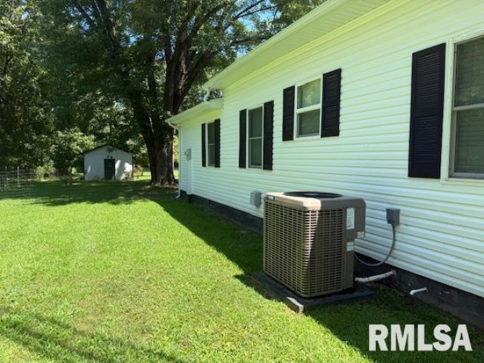 503 ALEXANDER Street, Energy, Illinois 62933, 3 Bedrooms Bedrooms, 0 ,2 BathroomsBathrooms,Residential,For Sale,ALEXANDER,0,RMAEB459072