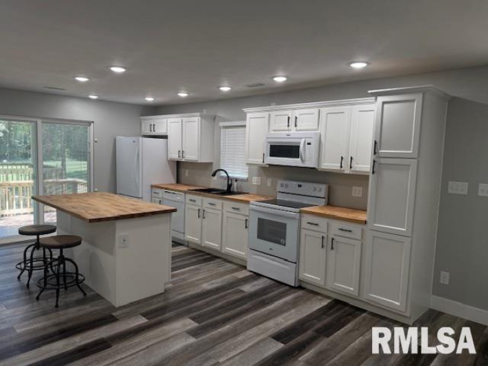 503 ALEXANDER Street, Energy, Illinois 62933, 3 Bedrooms Bedrooms, 0 ,2 BathroomsBathrooms,Residential,For Sale,ALEXANDER,0,RMAEB459072