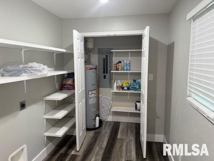 503 ALEXANDER Street, Energy, Illinois 62933, 3 Bedrooms Bedrooms, 0 ,2 BathroomsBathrooms,Residential,For Sale,ALEXANDER,0,RMAEB459072