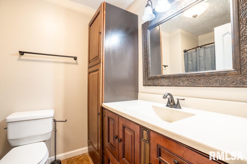 865 Stardust Drive, Herrin, Illinois 62948, 3 Bedrooms Bedrooms, 0 ,2 BathroomsBathrooms,Residential,For Sale,Stardust,0,RMAQC4265907