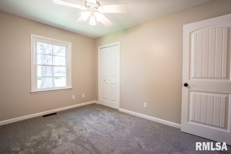 865 Stardust Drive, Herrin, Illinois 62948, 3 Bedrooms Bedrooms, 0 ,2 BathroomsBathrooms,Residential,For Sale,Stardust,0,RMAQC4265907