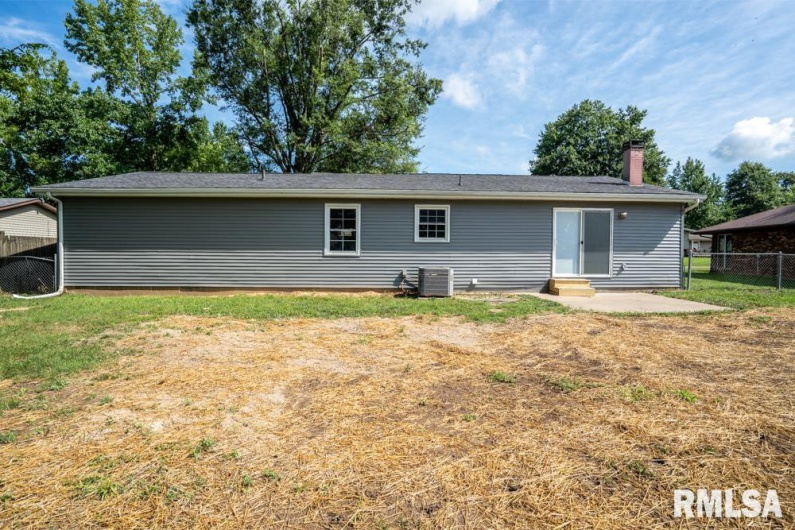 865 Stardust Drive, Herrin, Illinois 62948, 3 Bedrooms Bedrooms, 0 ,2 BathroomsBathrooms,Residential,For Sale,Stardust,0,RMAQC4265907