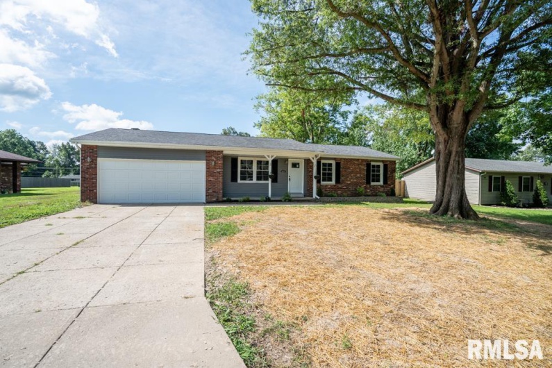 865 Stardust Drive, Herrin, Illinois 62948, 3 Bedrooms Bedrooms, 0 ,2 BathroomsBathrooms,Residential,For Sale,Stardust,0,RMAQC4265907