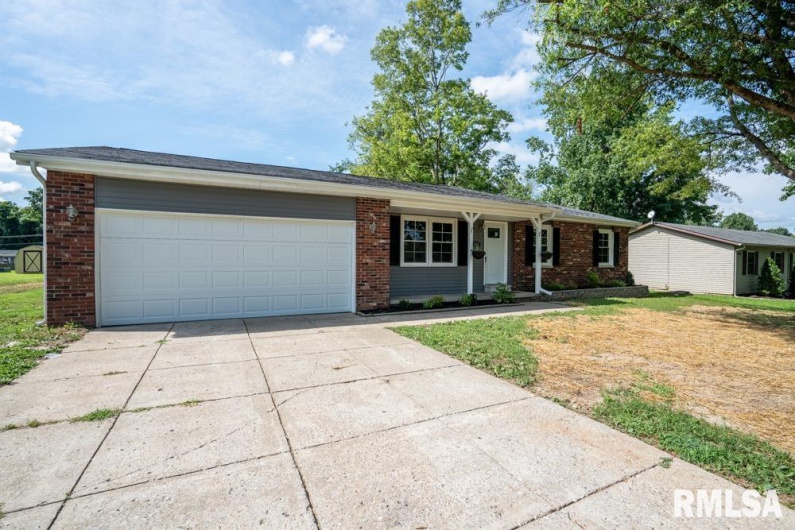 865 Stardust Drive, Herrin, Illinois 62948, 3 Bedrooms Bedrooms, 0 ,2 BathroomsBathrooms,Residential,For Sale,Stardust,0,RMAQC4265907
