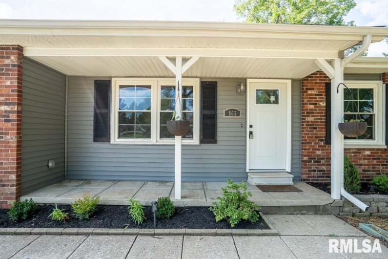 865 Stardust Drive, Herrin, Illinois 62948, 3 Bedrooms Bedrooms, 0 ,2 BathroomsBathrooms,Residential,For Sale,Stardust,0,RMAQC4265907