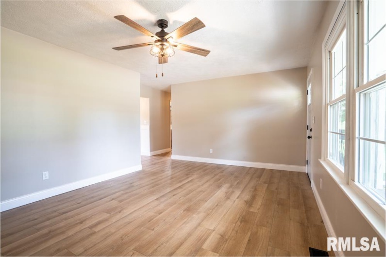 865 Stardust Drive, Herrin, Illinois 62948, 3 Bedrooms Bedrooms, 0 ,2 BathroomsBathrooms,Residential,For Sale,Stardust,0,RMAQC4265907