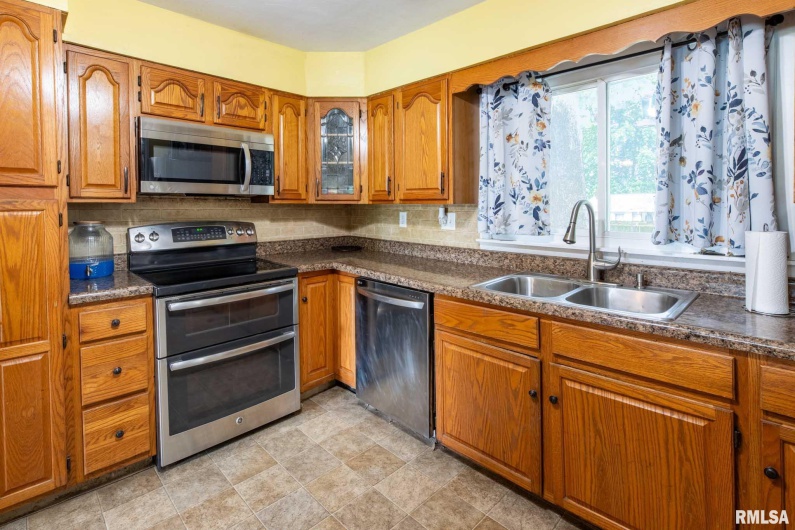 1607 Turnage Lane, Marion, Illinois 62959, 4 Bedrooms Bedrooms, 0 ,2 BathroomsBathrooms,Residential,For Sale,Turnage,0,RMAQC4264590