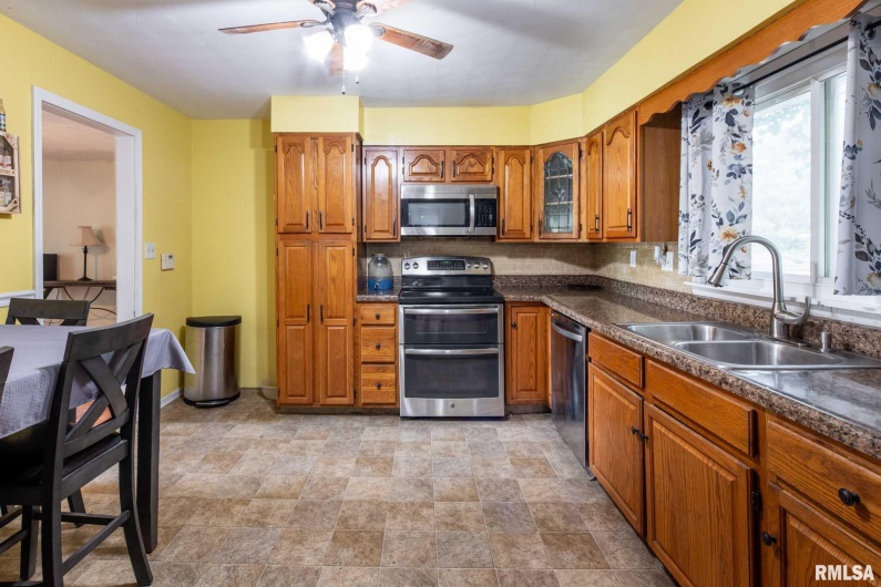1607 Turnage Lane, Marion, Illinois 62959, 4 Bedrooms Bedrooms, 0 ,2 BathroomsBathrooms,Residential,For Sale,Turnage,0,RMAQC4264590