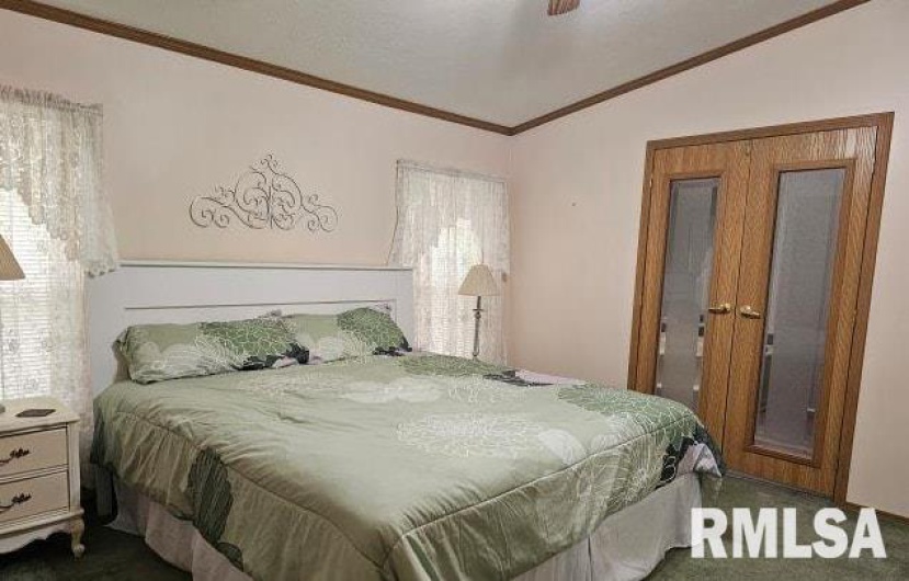 614 COLLEGE Street, Harrisburg, Illinois 62946, 3 Bedrooms Bedrooms, 0 ,2 BathroomsBathrooms,Residential,For Sale,COLLEGE,0,RMAEB459082