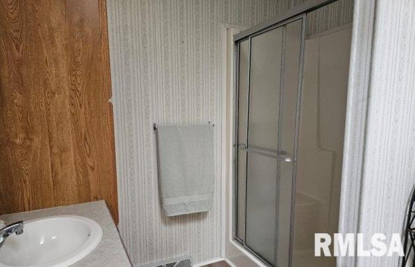 614 COLLEGE Street, Harrisburg, Illinois 62946, 3 Bedrooms Bedrooms, 0 ,2 BathroomsBathrooms,Residential,For Sale,COLLEGE,0,RMAEB459082