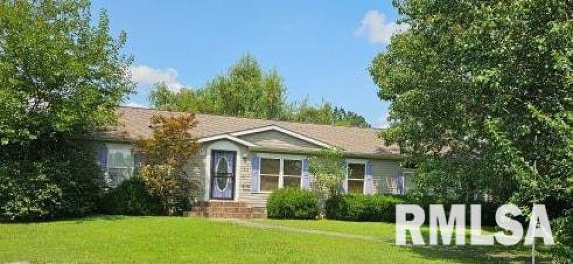 614 COLLEGE Street, Harrisburg, Illinois 62946, 2 Bedrooms Bedrooms, 0 ,2 BathroomsBathrooms,Residential,For Sale,COLLEGE,0,RMAEB459082