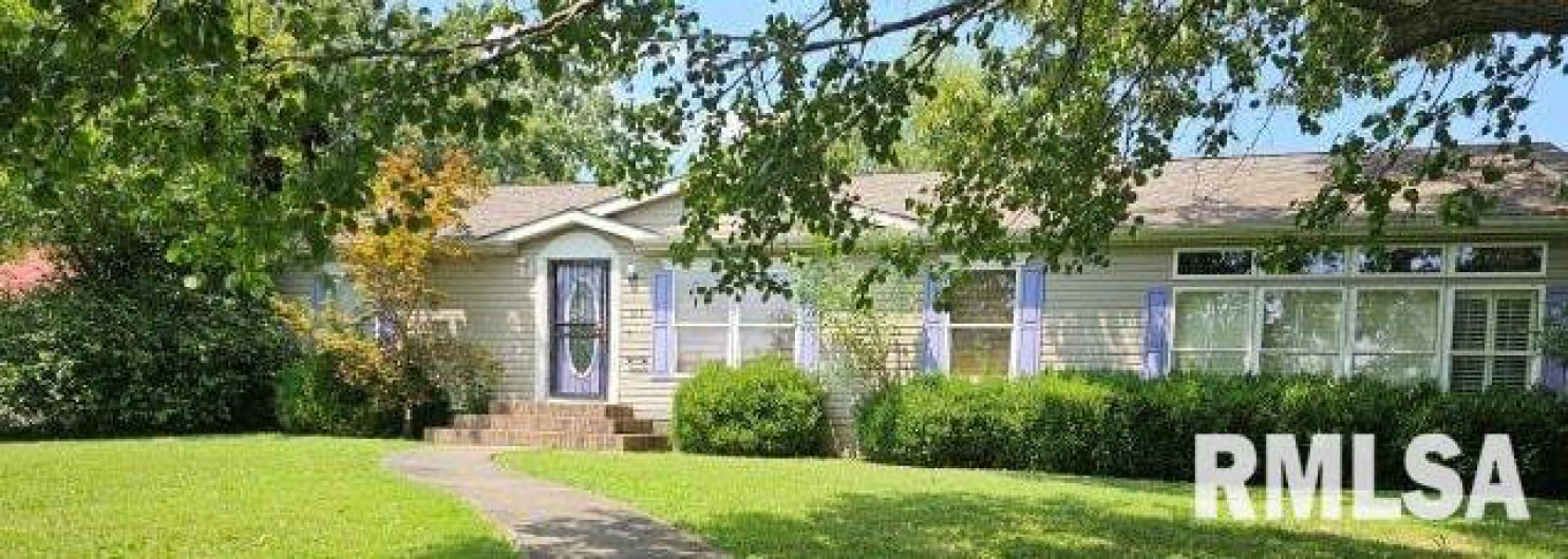 614 COLLEGE Street, Harrisburg, Illinois 62946, 2 Bedrooms Bedrooms, 0 ,2 BathroomsBathrooms,Residential,For Sale,COLLEGE,0,RMAEB459082