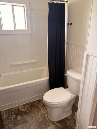 210 LINCOLN Street, Harrisburg, Illinois 62946, 3 Bedrooms Bedrooms, 0 ,1 BathroomBathrooms,Residential,For Sale,LINCOLN,0,RMAEB459090