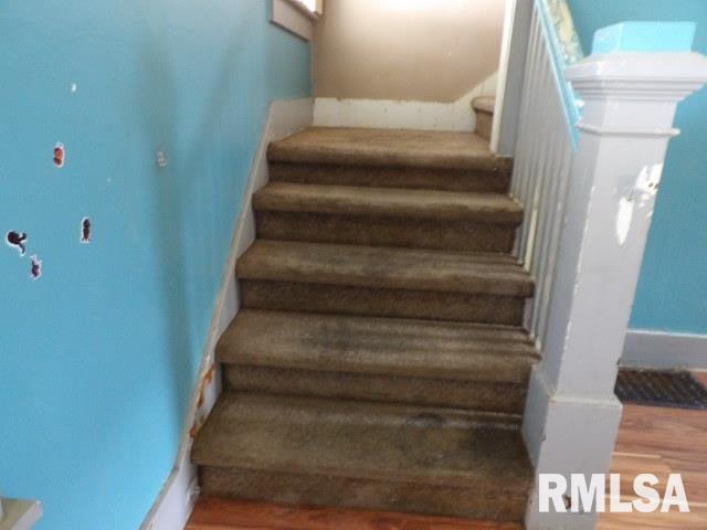 210 LINCOLN Street, Harrisburg, Illinois 62946, 3 Bedrooms Bedrooms, 0 ,1 BathroomBathrooms,Residential,For Sale,LINCOLN,0,RMAEB459090