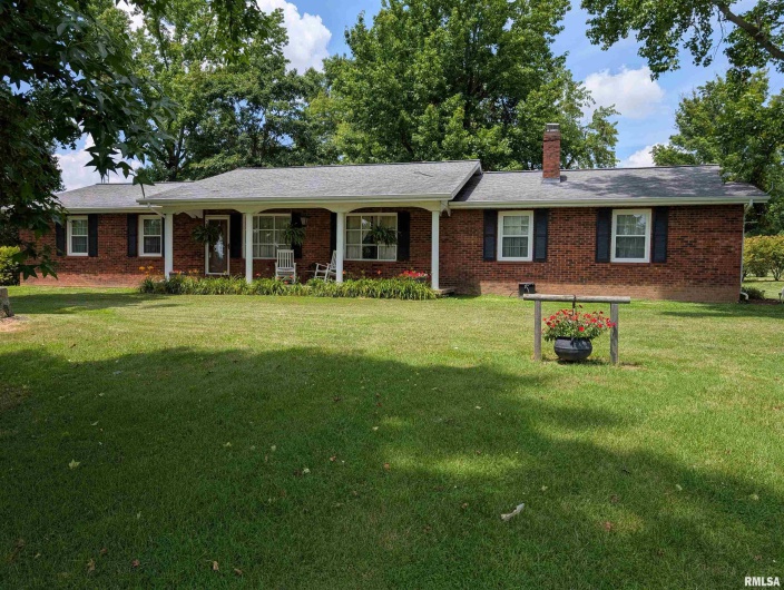 1425 COFFEE Road, Raleigh, Illinois 62977, 3 Bedrooms Bedrooms, 0 ,2 BathroomsBathrooms,Residential,For Sale,COFFEE,0,RMAQC4264820