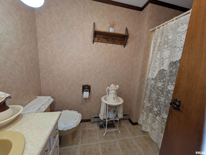 1425 COFFEE Road, Raleigh, Illinois 62977, 3 Bedrooms Bedrooms, 0 ,2 BathroomsBathrooms,Residential,For Sale,COFFEE,0,RMAQC4264820