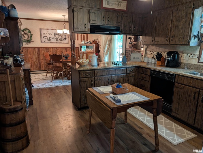 1425 COFFEE Road, Raleigh, Illinois 62977, 3 Bedrooms Bedrooms, 0 ,2 BathroomsBathrooms,Residential,For Sale,COFFEE,0,RMAQC4264820