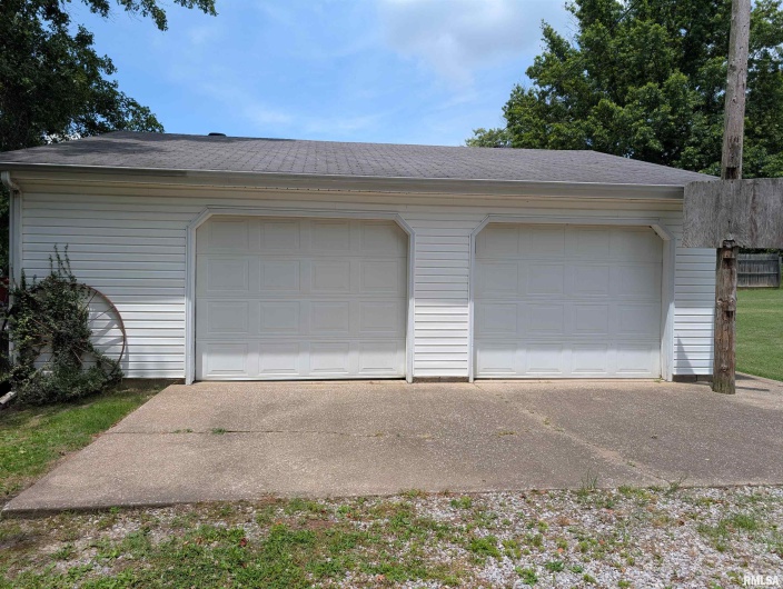 1425 COFFEE Road, Raleigh, Illinois 62977, 3 Bedrooms Bedrooms, 0 ,2 BathroomsBathrooms,Residential,For Sale,COFFEE,0,RMAQC4264820