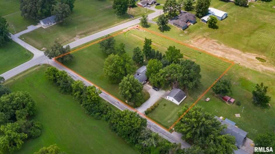 1425 COFFEE Road, Raleigh, Illinois 62977, 3 Bedrooms Bedrooms, 0 ,2 BathroomsBathrooms,Residential,For Sale,COFFEE,0,RMAQC4264820