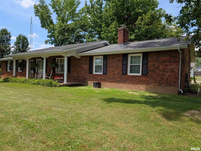 1425 COFFEE Road, Raleigh, Illinois 62977, 3 Bedrooms Bedrooms, 0 ,2 BathroomsBathrooms,Residential,For Sale,COFFEE,0,RMAQC4264820