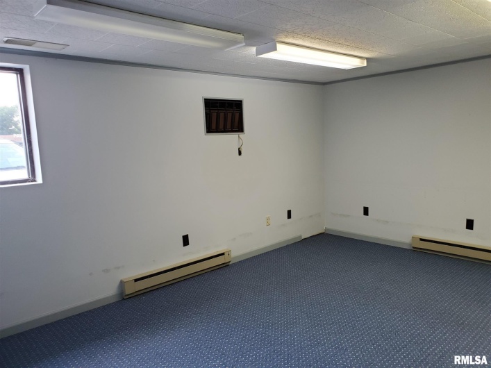 404 COMMERCIAL Street, Harrisburg, Illinois 62946, 0 , 0 ,0,Commercial Sale,For Sale,COMMERCIAL,0,RMAEB459095