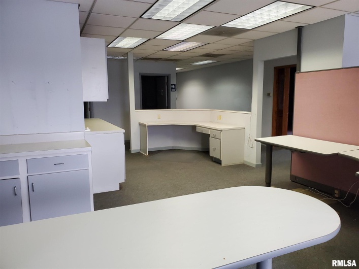 404 COMMERCIAL Street, Harrisburg, Illinois 62946, 0 , 0 ,0,Commercial Sale,For Sale,COMMERCIAL,0,RMAEB459095