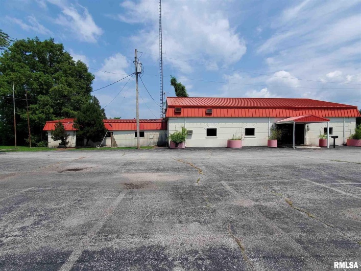 404 COMMERCIAL Street, Harrisburg, Illinois 62946, 0 , 0 ,0,Commercial Sale,For Sale,COMMERCIAL,0,RMAEB459095
