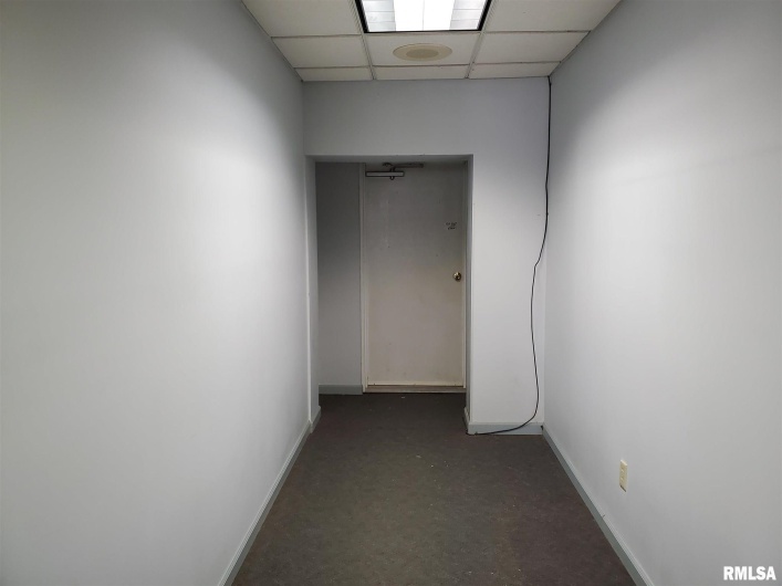 404 COMMERCIAL Street, Harrisburg, Illinois 62946, 0 , 0 ,0,Commercial Sale,For Sale,COMMERCIAL,0,RMAEB459095