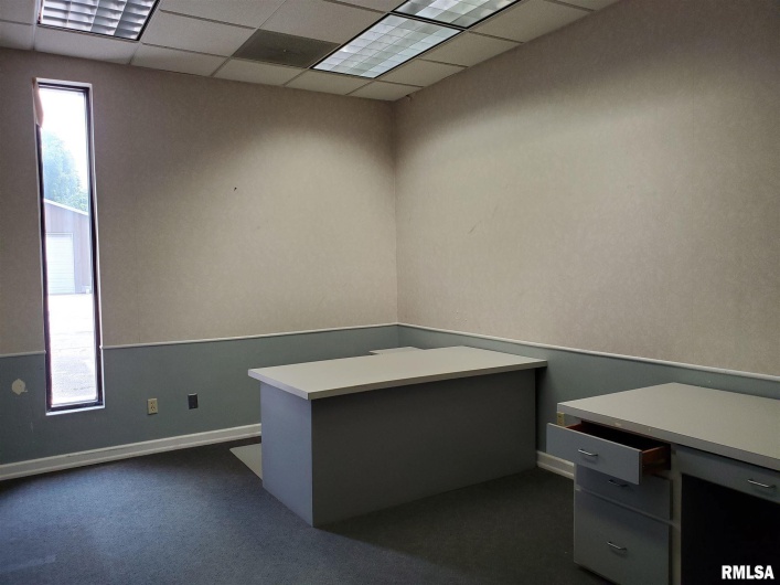 404 COMMERCIAL Street, Harrisburg, Illinois 62946, 0 , 0 ,0,Commercial Sale,For Sale,COMMERCIAL,0,RMAEB459095