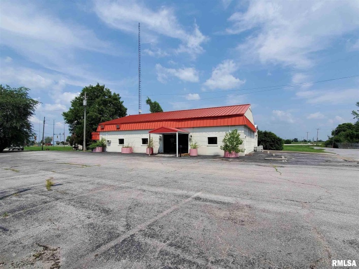 404 COMMERCIAL Street, Harrisburg, Illinois 62946, 0 , 0 ,0,Commercial Sale,For Sale,COMMERCIAL,0,RMAEB459095