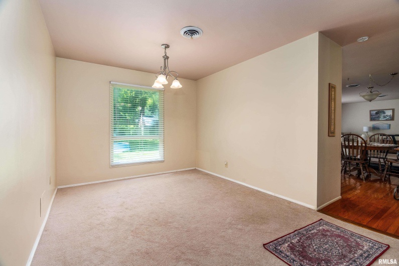 3103 WOODLAWN Place, Marion, Illinois 62959, 3 Bedrooms Bedrooms, 0 ,2 BathroomsBathrooms,Residential,For Sale,WOODLAWN,0,RMAQC4265967