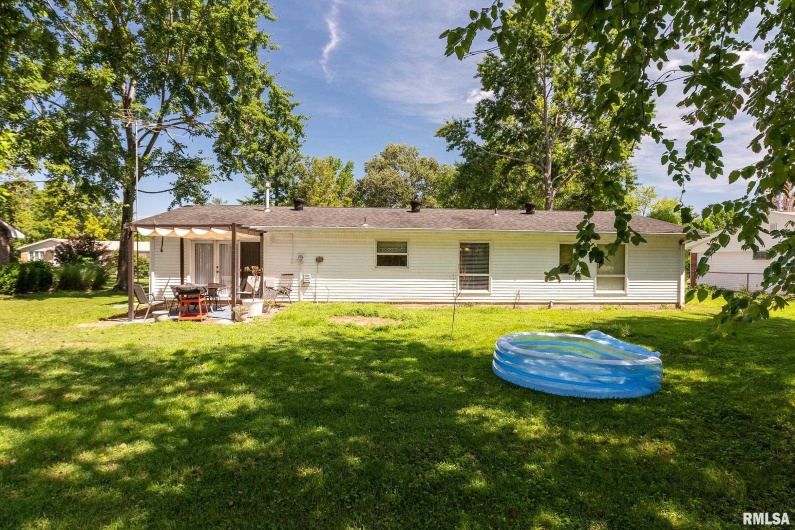 3103 WOODLAWN Place, Marion, Illinois 62959, 3 Bedrooms Bedrooms, 0 ,2 BathroomsBathrooms,Residential,For Sale,WOODLAWN,0,RMAQC4265967