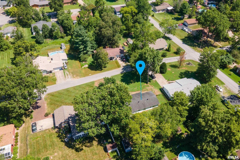3103 WOODLAWN Place, Marion, Illinois 62959, 3 Bedrooms Bedrooms, 0 ,2 BathroomsBathrooms,Residential,For Sale,WOODLAWN,0,RMAQC4265967