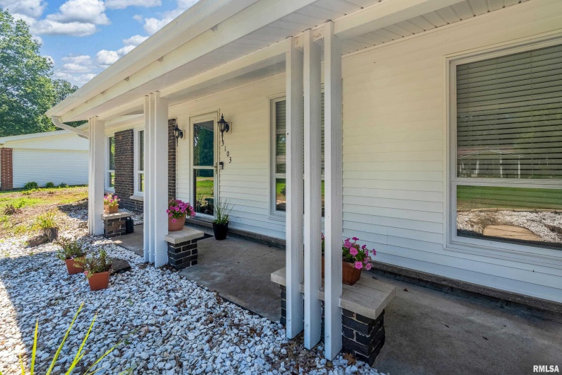3103 WOODLAWN Place, Marion, Illinois 62959, 3 Bedrooms Bedrooms, 0 ,2 BathroomsBathrooms,Residential,For Sale,WOODLAWN,0,RMAQC4265967