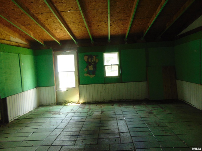 1636 MAIN Avenue, Carterville, Illinois 62918, 3 Bedrooms Bedrooms, 0 ,1 BathroomBathrooms,Residential,For Sale,MAIN,0,RMAQC4265953