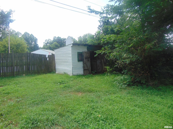 1636 MAIN Avenue, Carterville, Illinois 62918, 3 Bedrooms Bedrooms, 0 ,1 BathroomBathrooms,Residential,For Sale,MAIN,0,RMAQC4265953