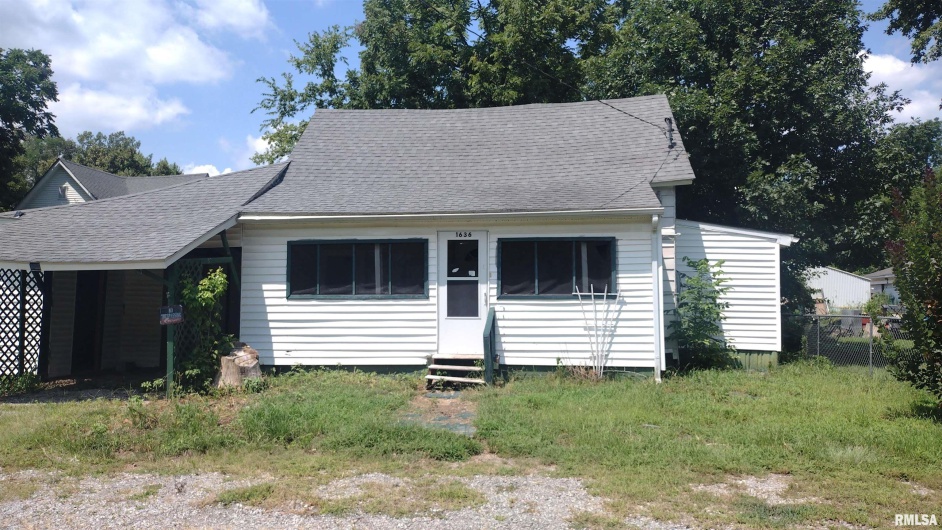 1636 MAIN Avenue, Carterville, Illinois 62918, 3 Bedrooms Bedrooms, 0 ,1 BathroomBathrooms,Residential,For Sale,MAIN,0,RMAQC4265953